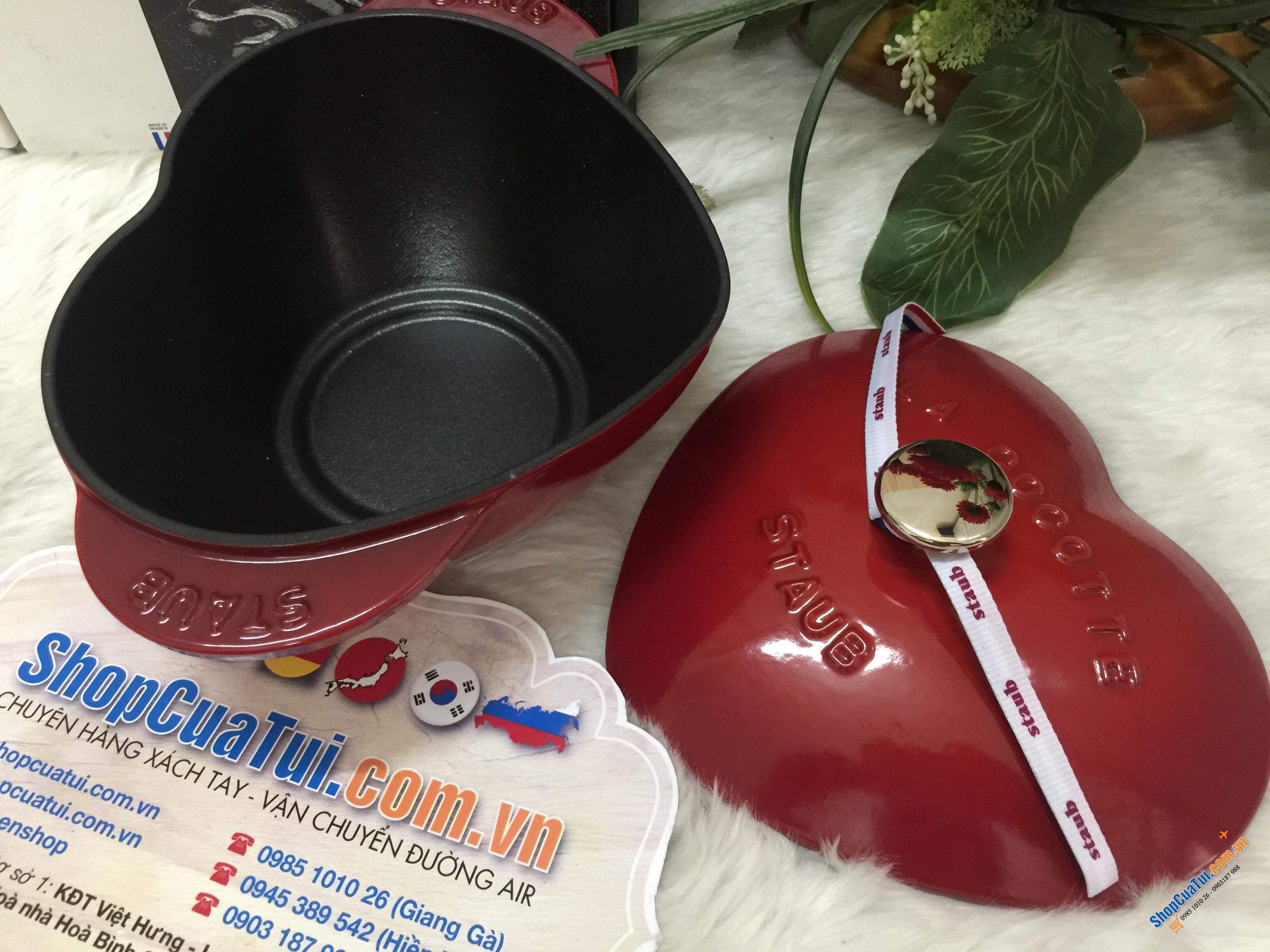 Nồi gang đúc trái tim nguyên khối Staub - made in France