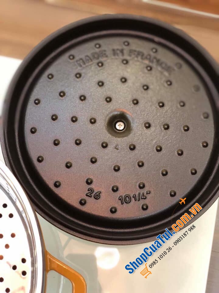 NỒI GANG ĐÚC STAUB KÈM XỬNG HẤP SIZE 26 CM MÀU VÀNG MÙ TẠC