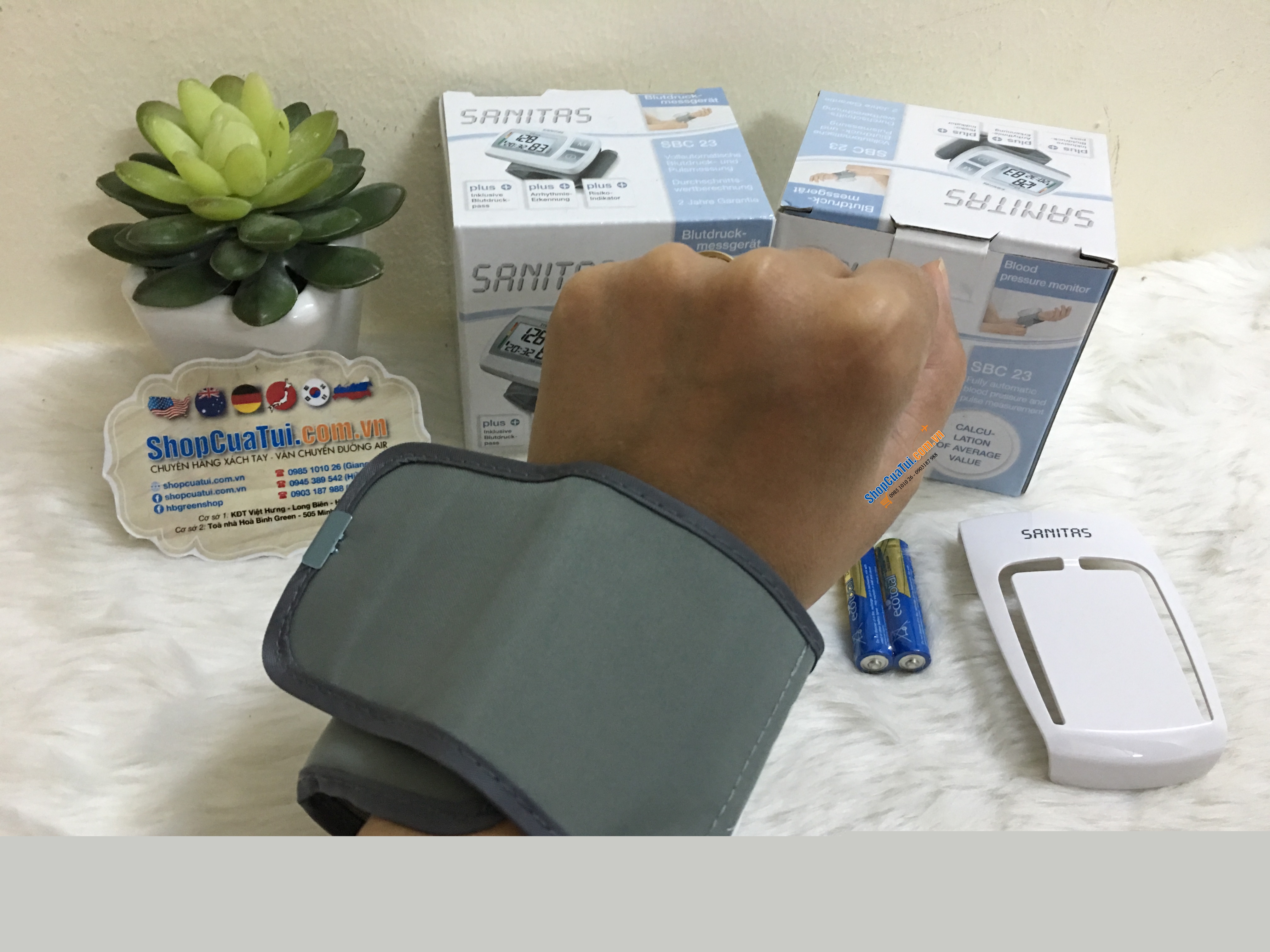 Máy đo huyết áp cổ tay Sanitas SBC 23