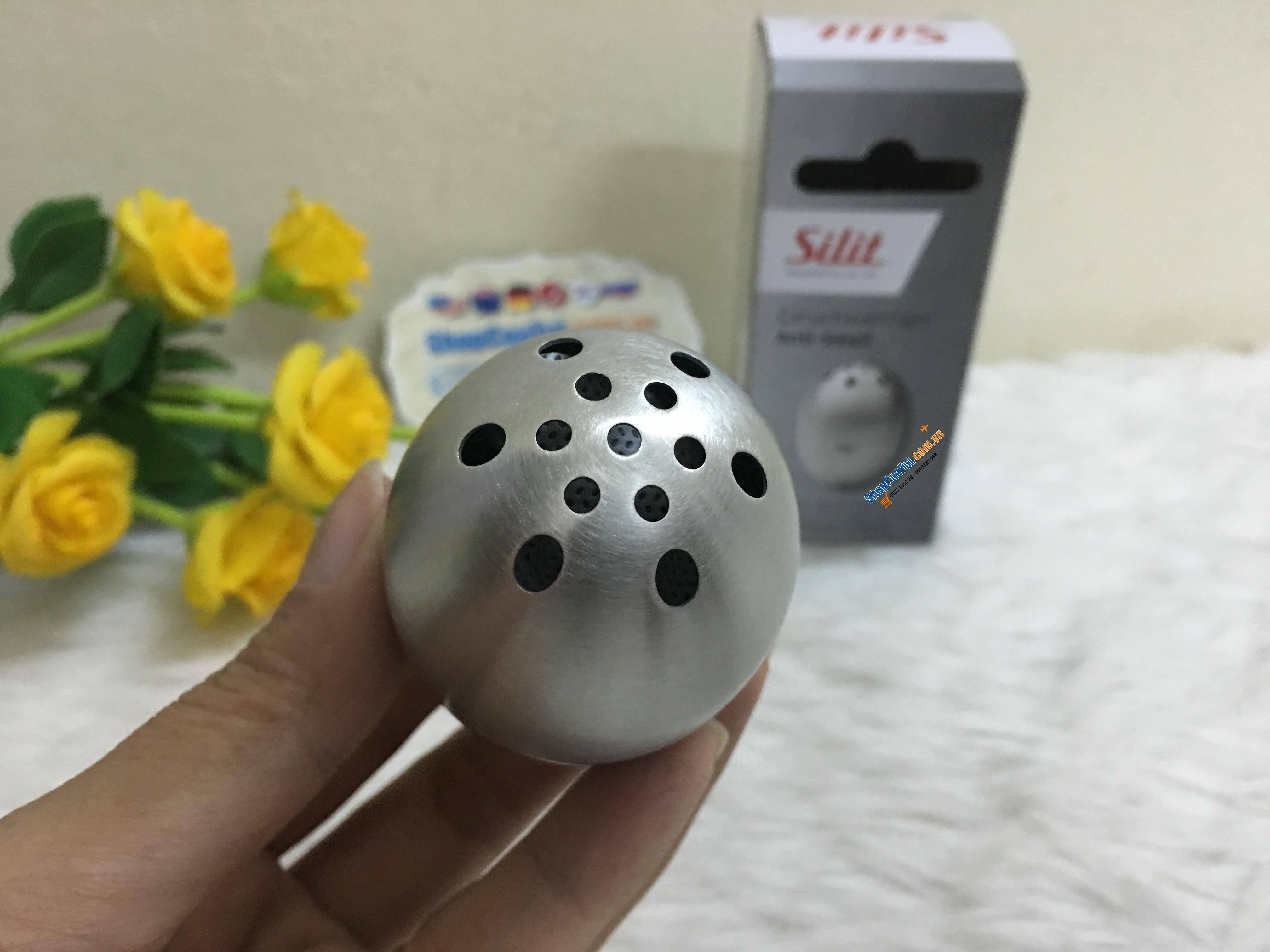 Trứng khử mùi cho tủ lạnh của Silit.