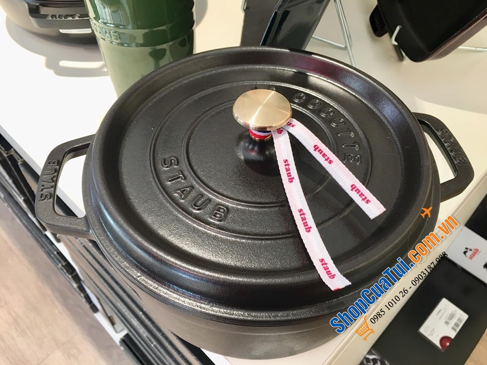 NỒI GANG ĐÚC STAUB ĐEN HUYỀN BÍ 24 CM