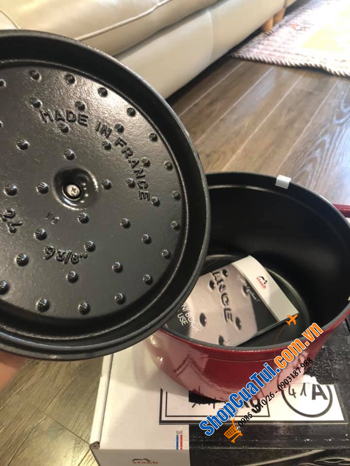 NỒI STAUB 24 CM ĐỎ SIZE CAO 14cm DUNG TÍCH 4,8 Lít