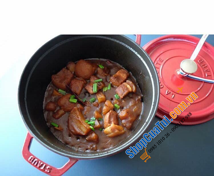 NỒI STAUB 24 CM ĐỎ SIZE CAO 14cm DUNG TÍCH 4,8 Lít