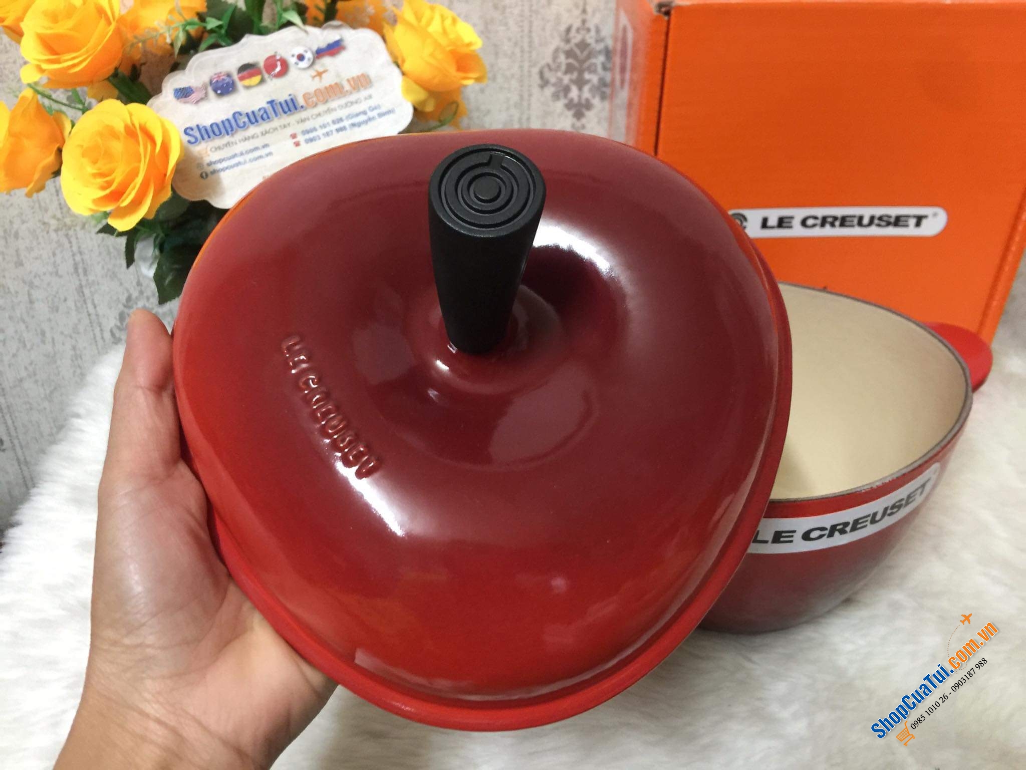 NỒI GANG ĐÚC QUẢ TÁO LE CREUSET ĐỎ 18 CM - 2,1 Lit.