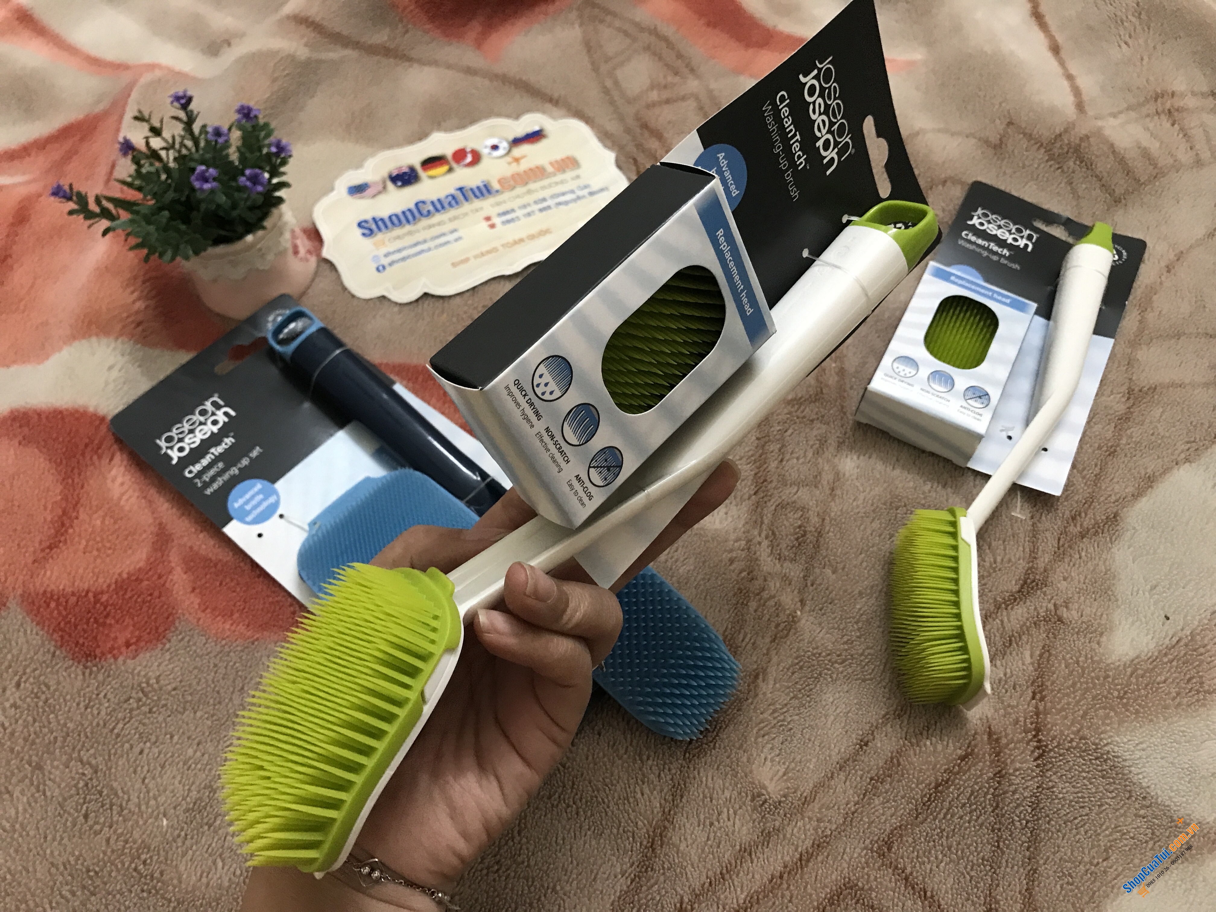 SET BÀN CHẢI - MIẾNG RỬA ĐA NĂNG JOSEPH JOSEPH CLEANTECH - MÀU XANH BIỂN.