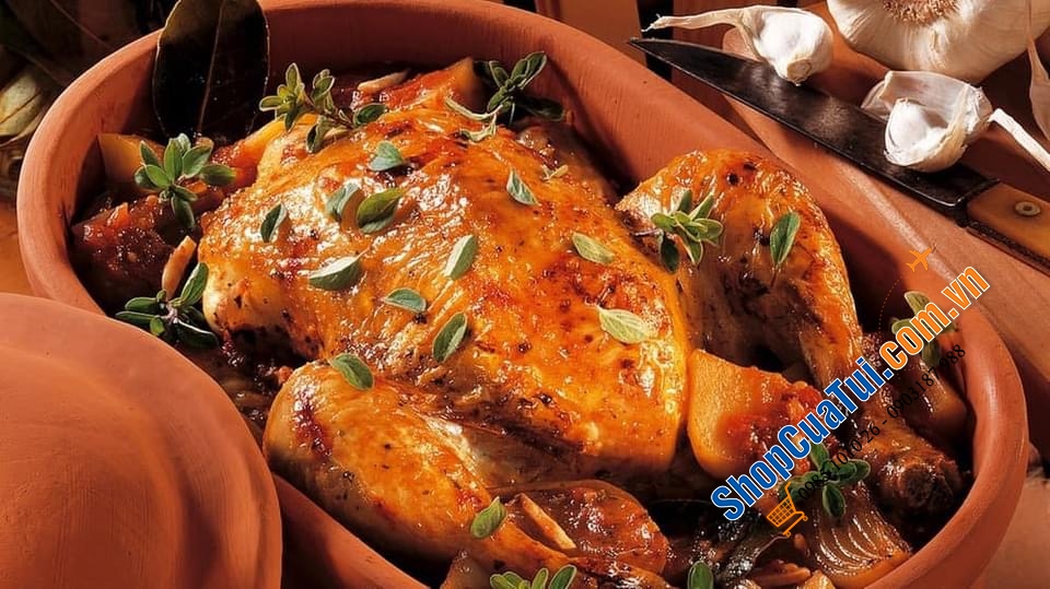 NỒI NƯỚNG GỐM ĐỨC MADE IN GERMANY RÖMERTOPF - HOẠ TIẾT NÔNG TRẠI - Kích thước 38 x 38 x 12,5 cm. Nặng 3,3 kg