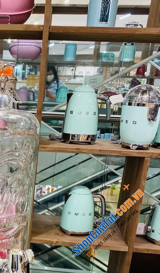 Ấm siêu tốc SMEG có điều chỉnh nhiệt độ màu xanh PASTELLGRÜN siêu đẳng cấp KLF04PGEU.