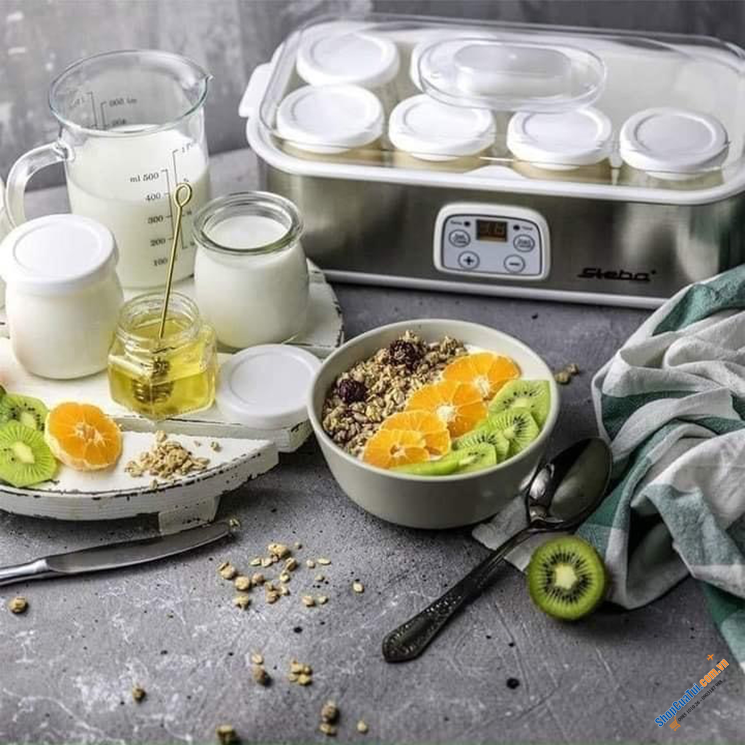 Máy làm sữa chua Steba JM3 - Model mới nhất siêu đẹp, siêu xinh với tính năng hẹn giờ và bảo vệ quá nhiệt, vô cùng đơn giản để có sữa chua chuẩn ngon, an toàn.