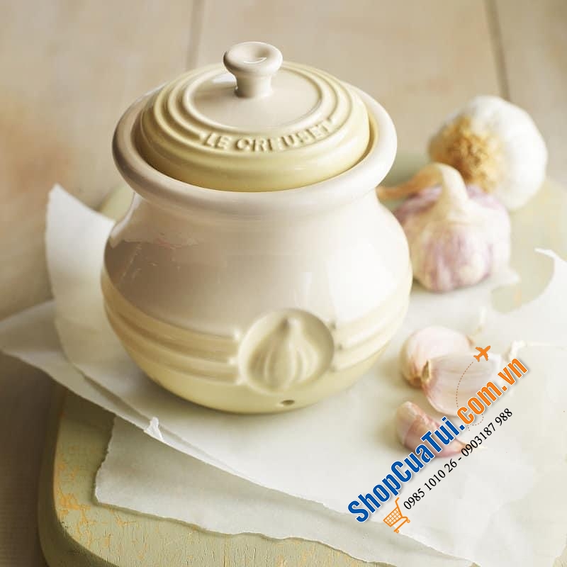 HŨ ĐỰNG TỎI LE CREUSET MÀU KEM - MÀU ĐỎ.