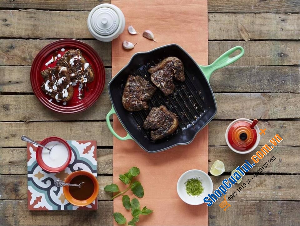 HŨ ĐỰNG TỎI LE CREUSET MÀU KEM - MÀU ĐỎ.