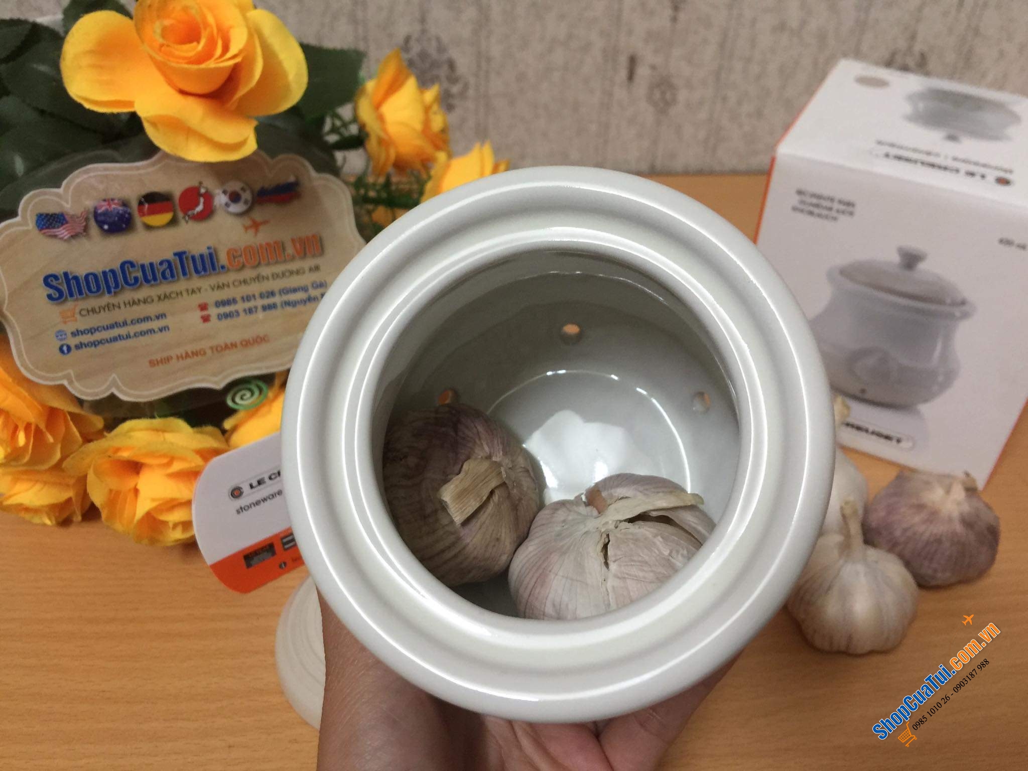 HŨ ĐỰNG TỎI LE CREUSET MÀU KEM - MÀU ĐỎ.