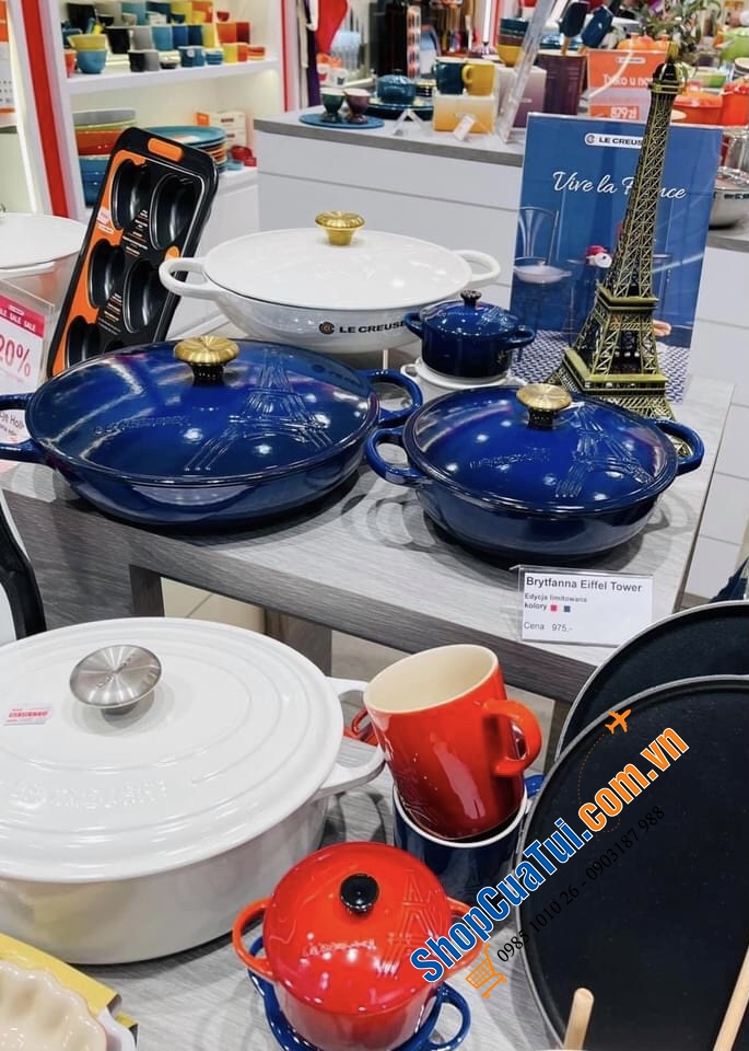 Nồi LE CREUSET tháp Eiffel màu xanh núm vàng.