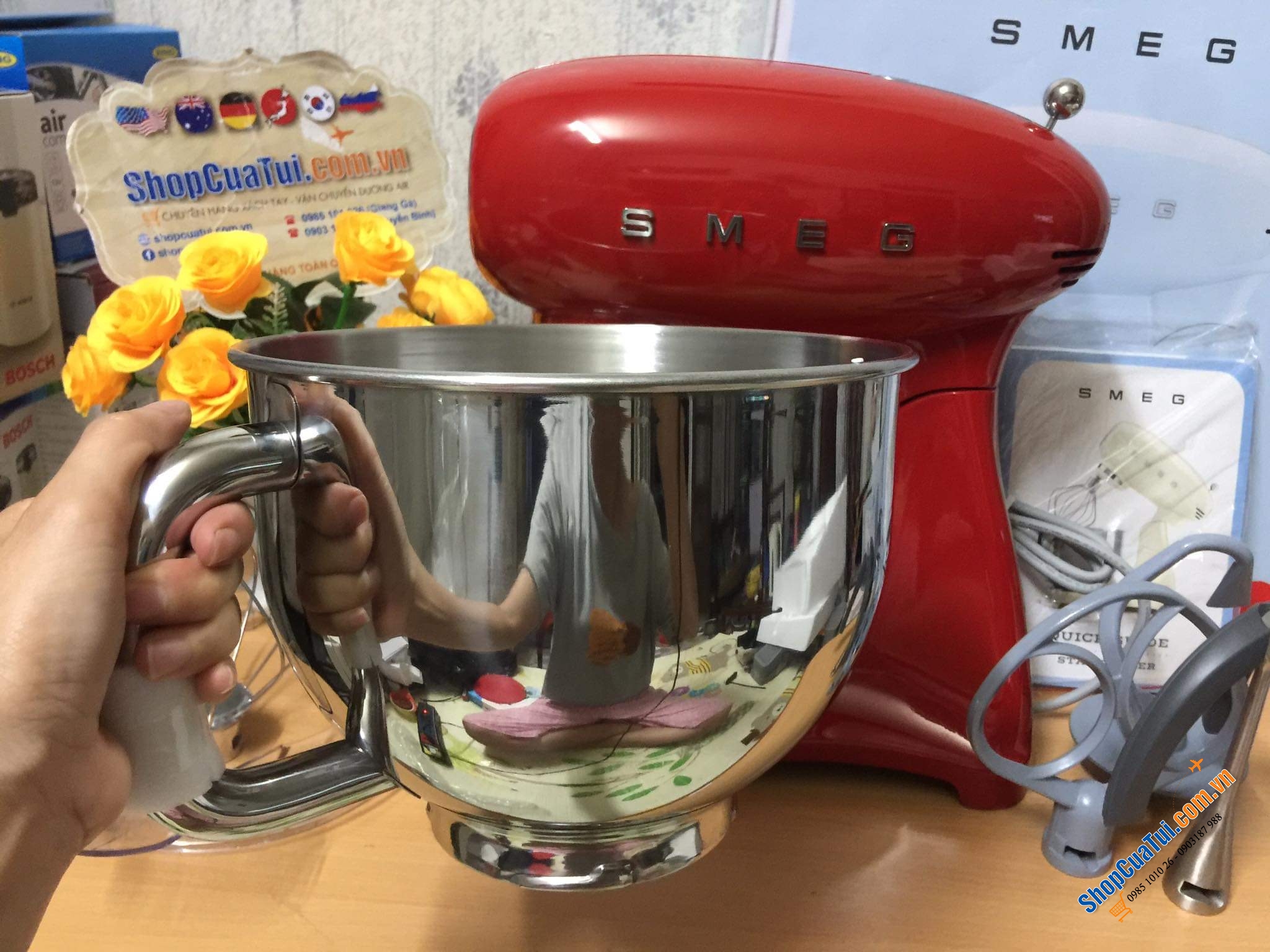 Máy trộn bột Smeg SMF03RDEU - ĐỎ TOÀN THÂN đầy phong cách