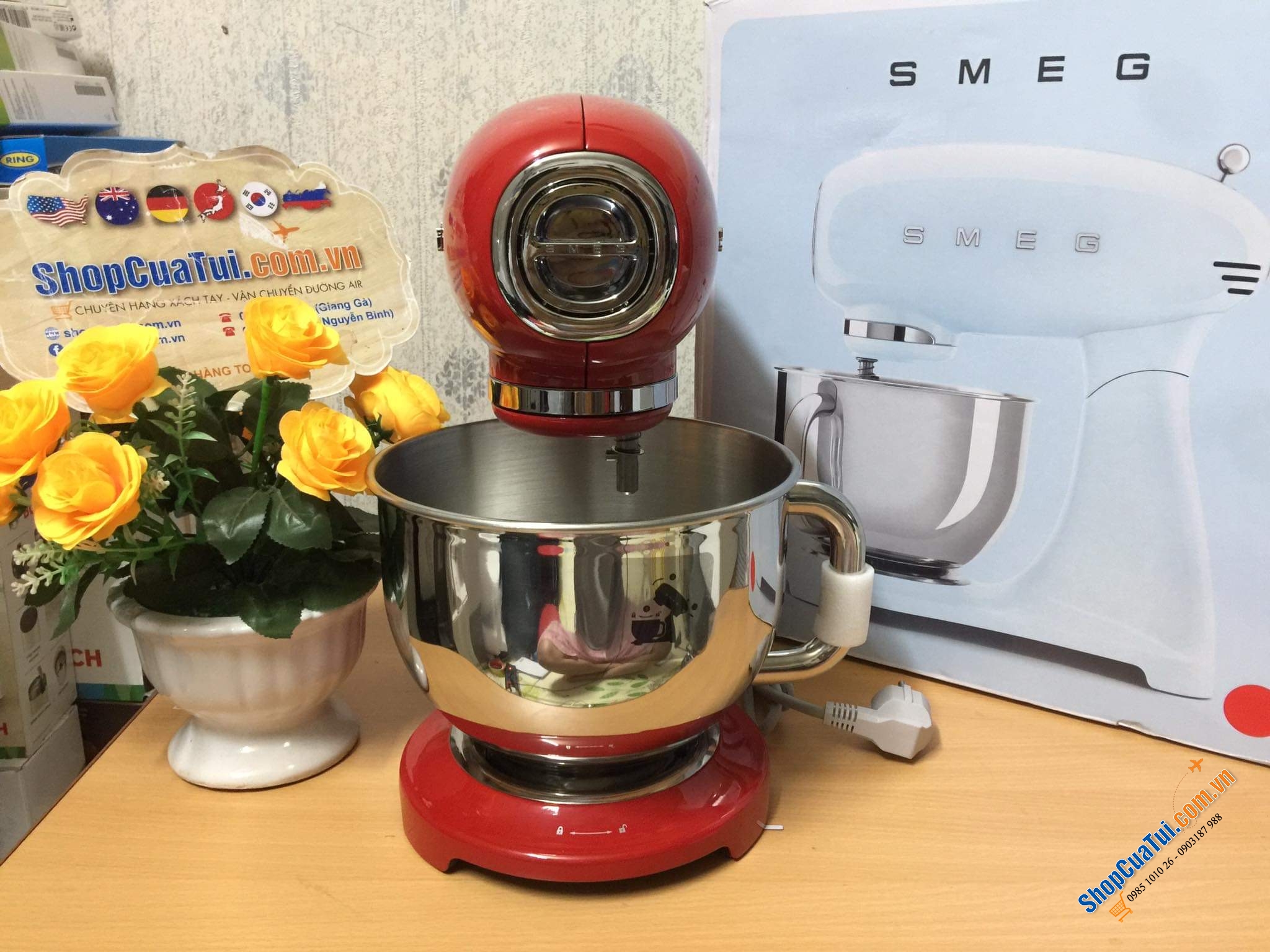 Máy trộn bột Smeg SMF03RDEU - ĐỎ TOÀN THÂN đầy phong cách