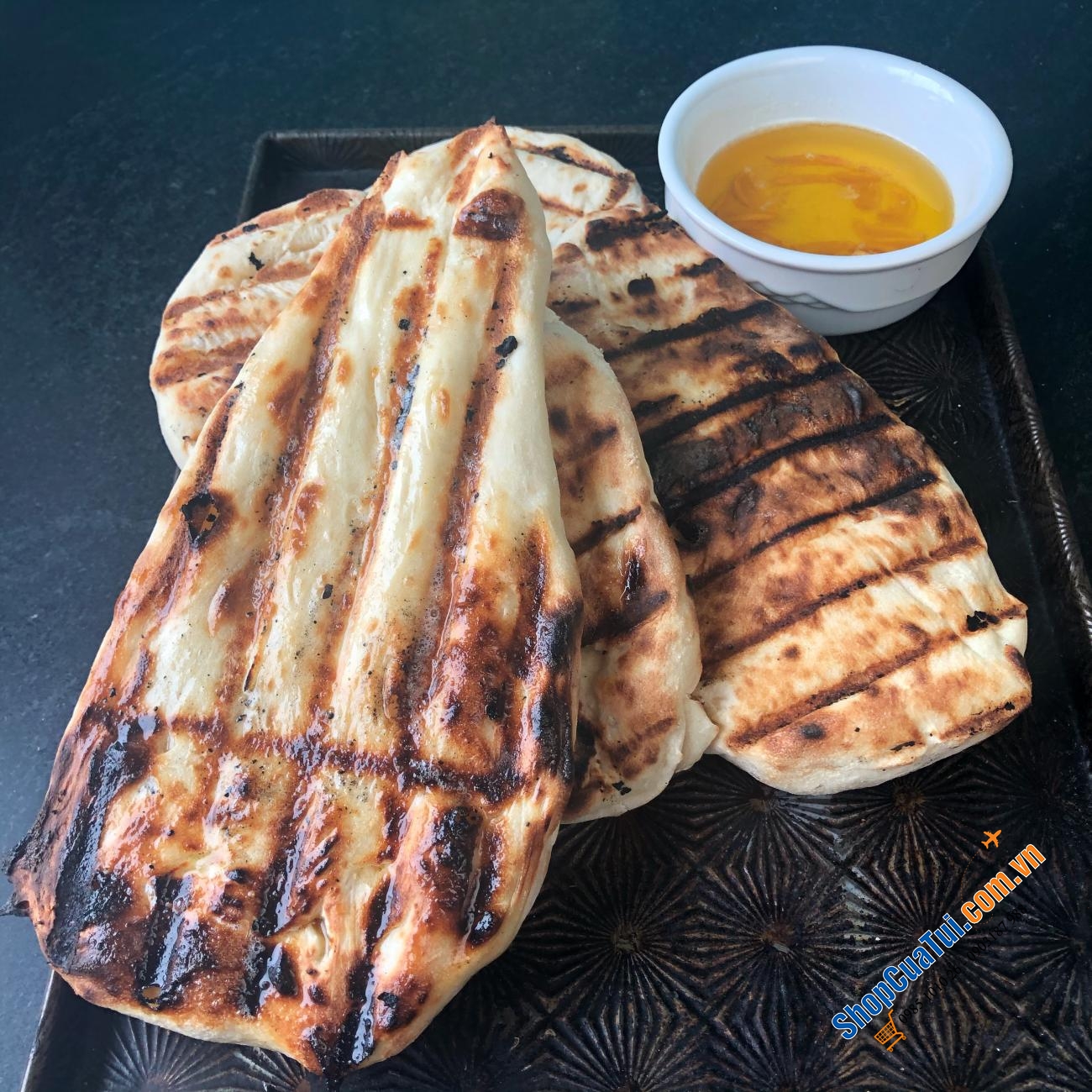 CHẢO NƯỚNG STAUB QUAI SILICON GẬP 24 CM.