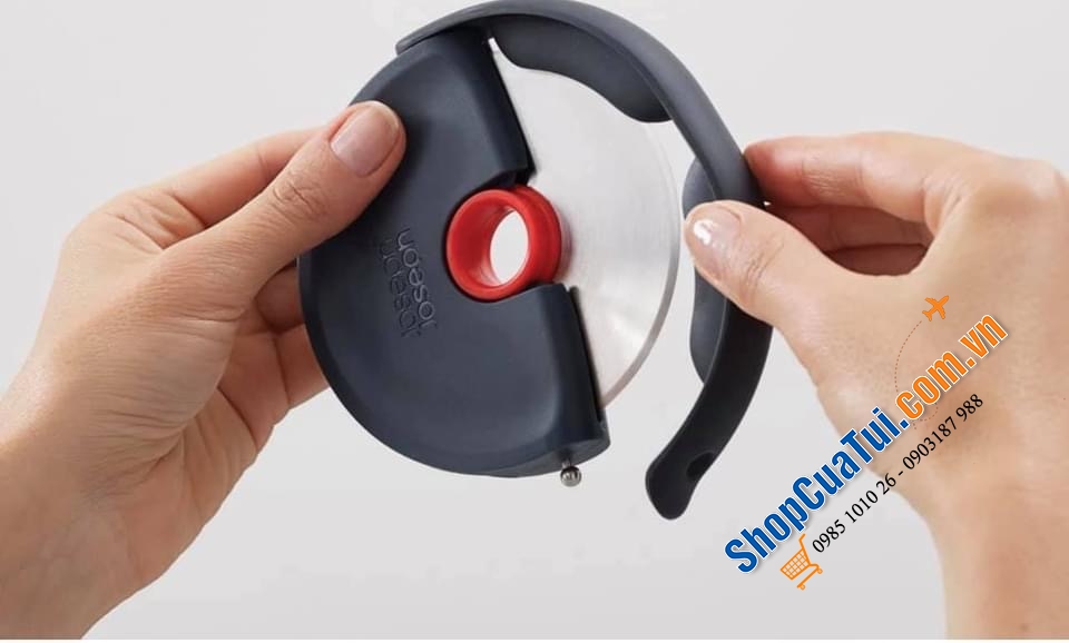 DAO CẮT PIZZA JOSEPH JOSEPH.