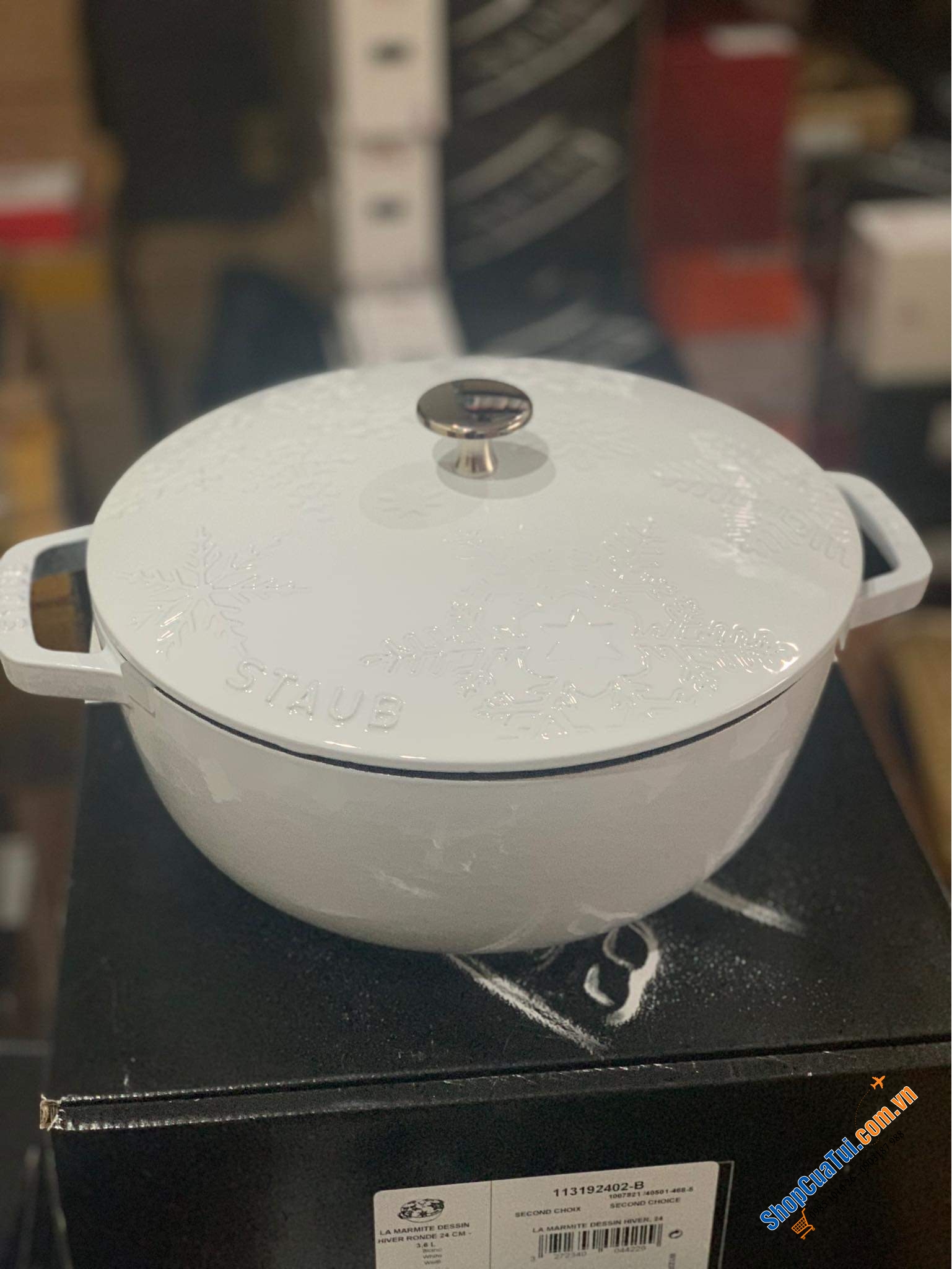 NỒI CHẢO GANG ĐÚC STAUB BÔNG TUYẾT 24CM - MADE IN FRANCE - Màu trắng