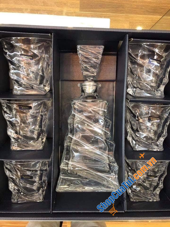 Bộ bình rượu pha lê Bohemia Casablanca sang chảnh từ mọi góc nhìn gồn 1 bình 0,7 lít + 6 cốc 300ml