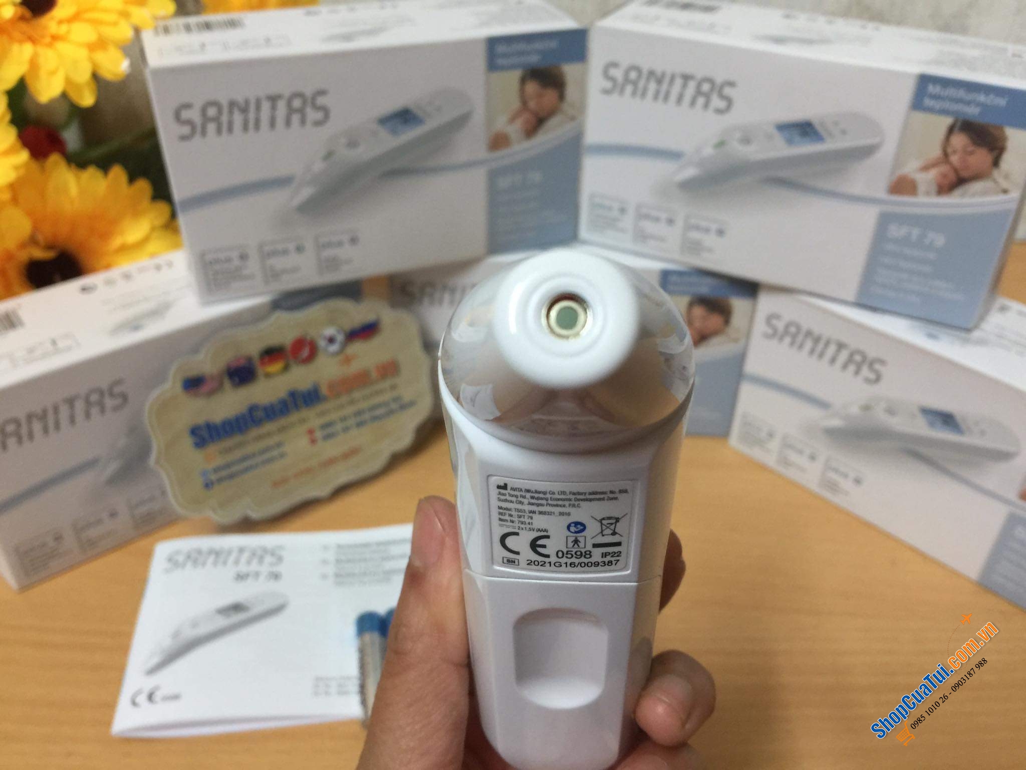 Nhiệt kế Sanitas SFT 79 Mẫu mới nhất 2021 - Nhiệt kế điện tử 6 in 1 Sanitas SFT 79 - cực kì cần thiết cho mọi gia đình, đo tai - trán (bản nâng cấp so với SFT 77 và 75)