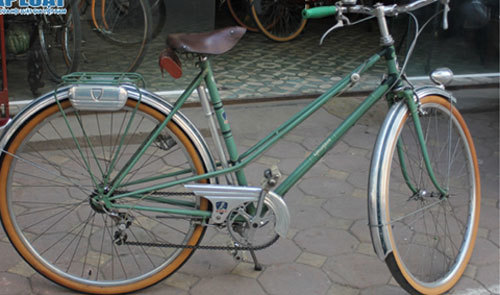 Chuyện lạ Hà Nội: Xe đạp “cà tàng” đắt ngang SH, đôi lốp có giá ngang lốp Lexus