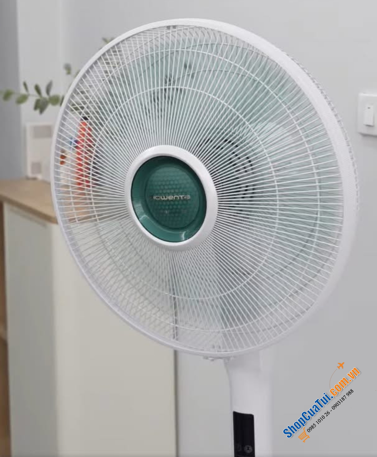 Quạt cây Rowenta VU5890.