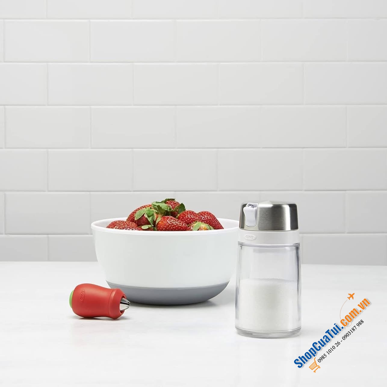 Hộp đựng đường OXO.