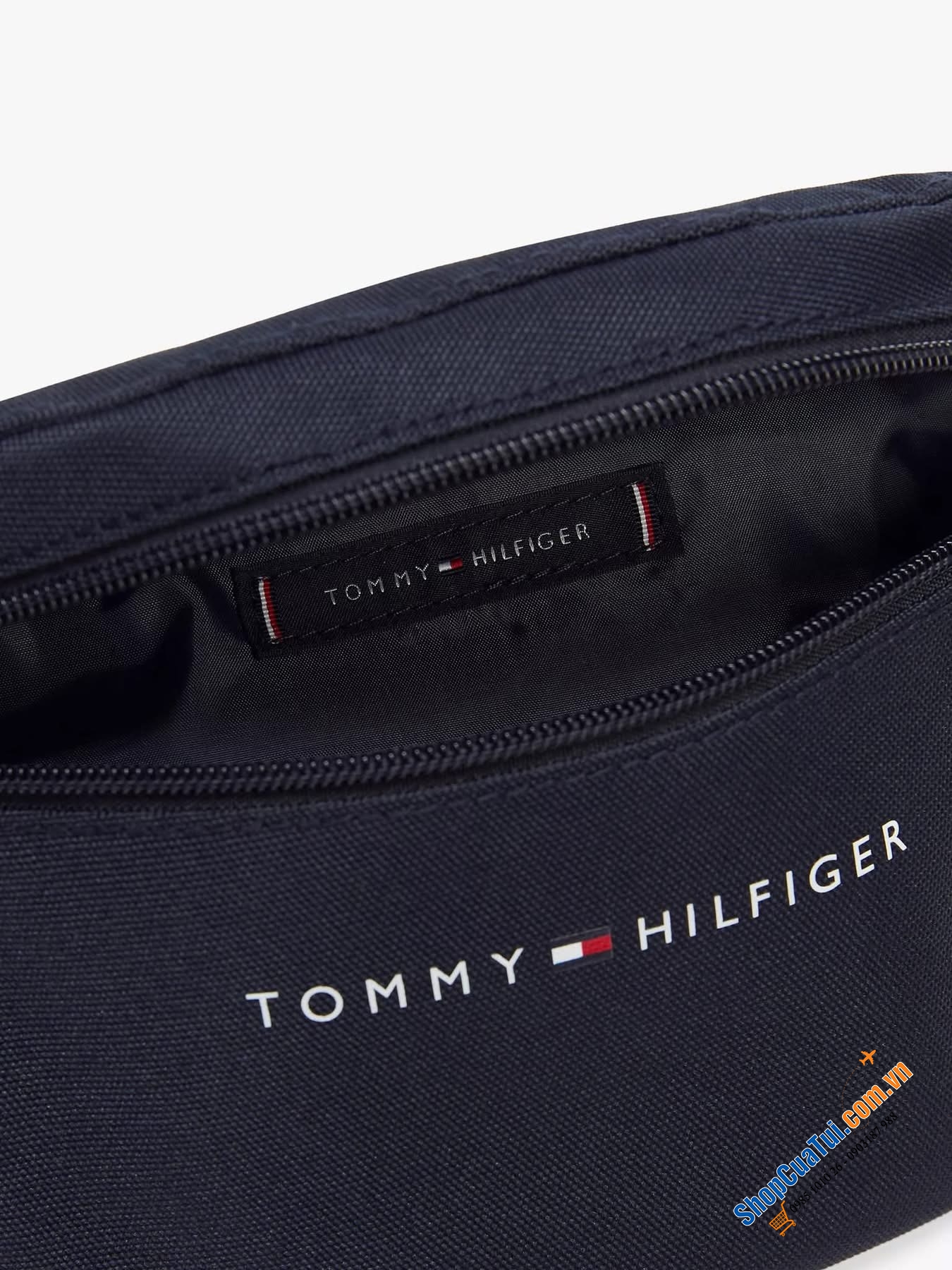 Túi chéo Tommy.