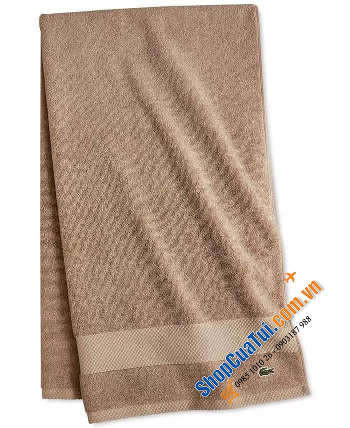 Khăn tắm Lacoste.