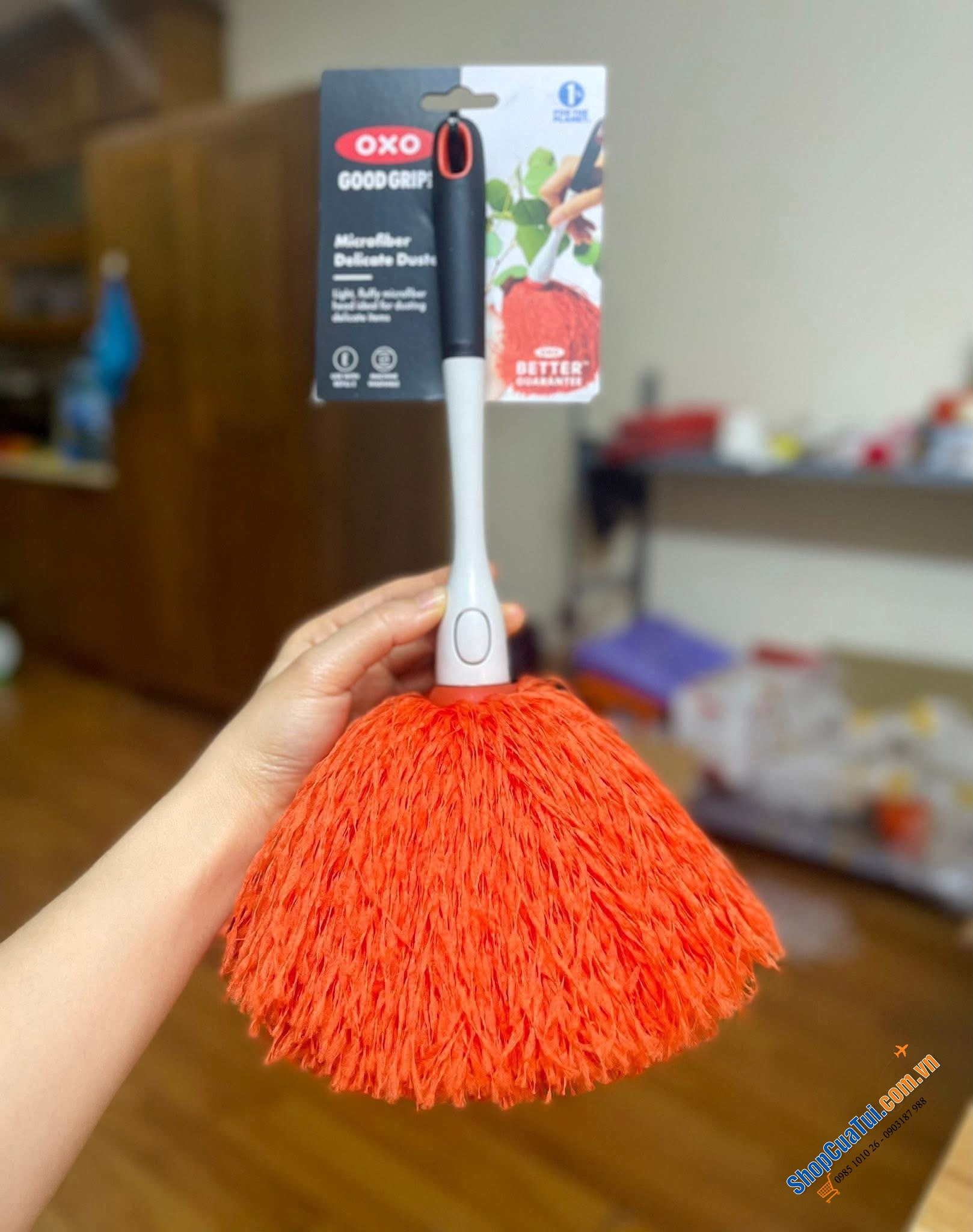 Chổi lông phủi bụi cầm tay Oxo