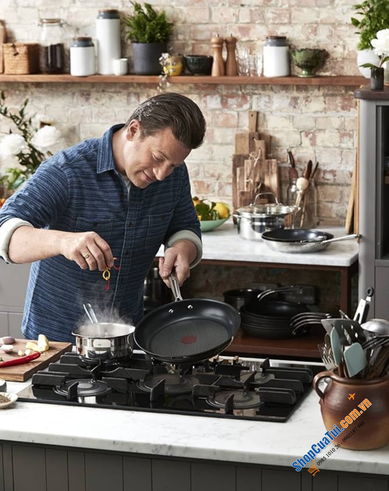 CHẢO TEFAL JAMIE OLIVER HARD ANODIZED 28CM TAY CẦM CÁN NHỰA.