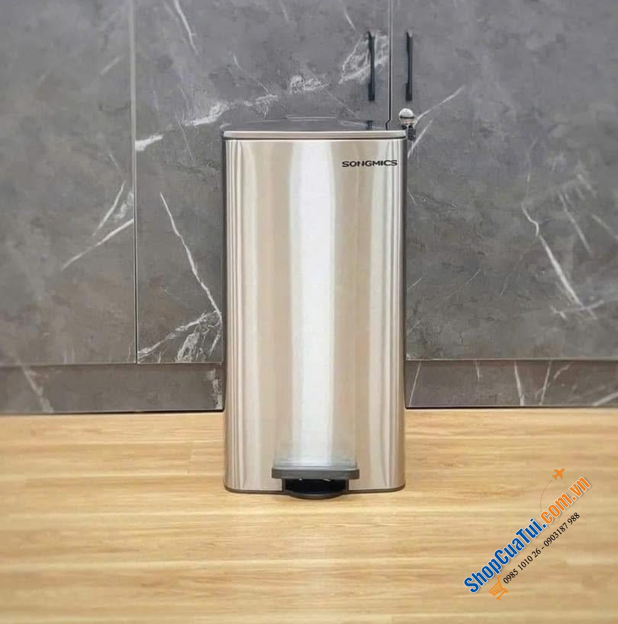 Thùng rác 30L chống ồn Songmics LTB593E01.