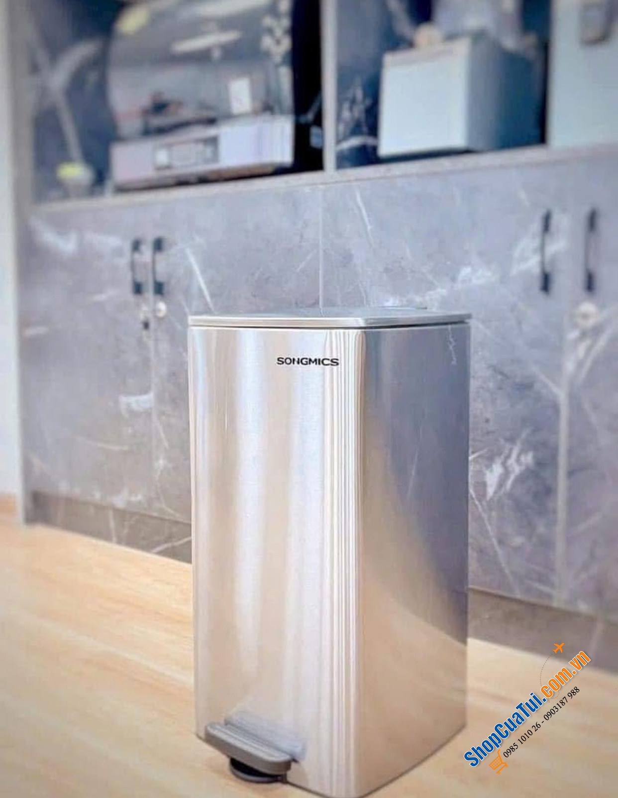 Thùng rác 30L chống ồn Songmics LTB593E01.