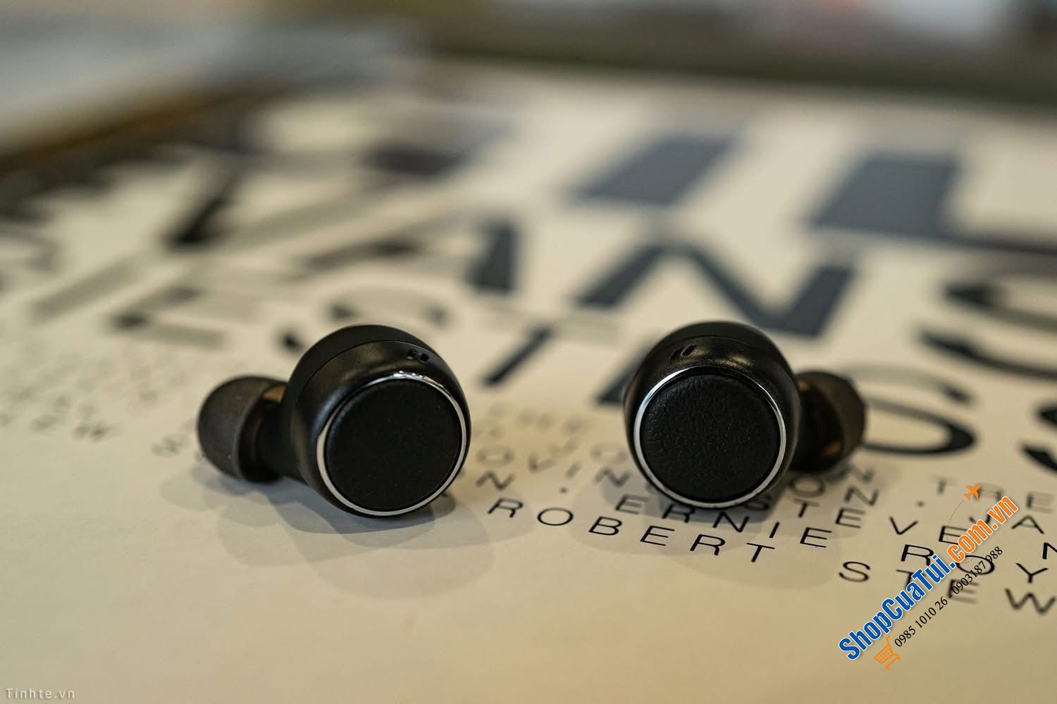 Tai nghe Harman Kardon FLY TWS.