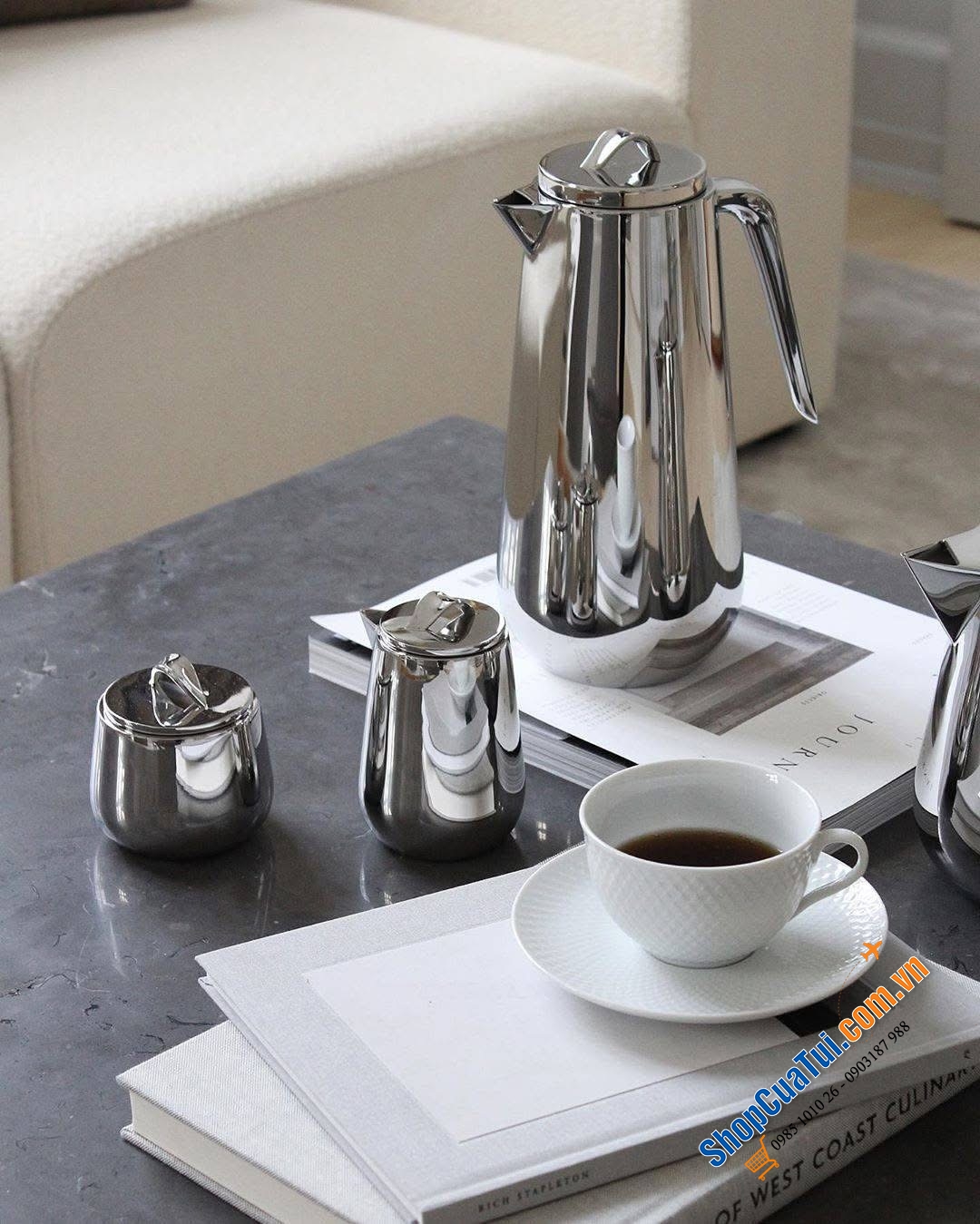 Bình nước giữ nhiệt Georg Jensen 1l - The Helix Collection - A New Modern Classic
