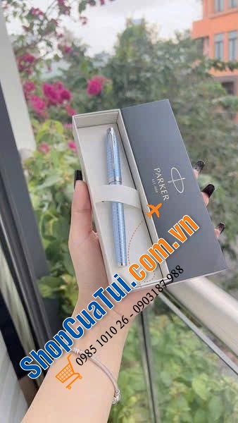 Bút ký Parker IM Premium cao cấp màu xanh.