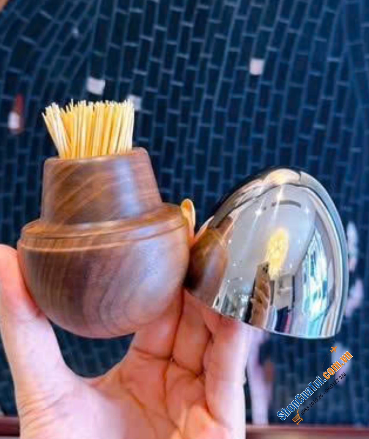 Hộp đựng tăm hình trứng Kiskim.