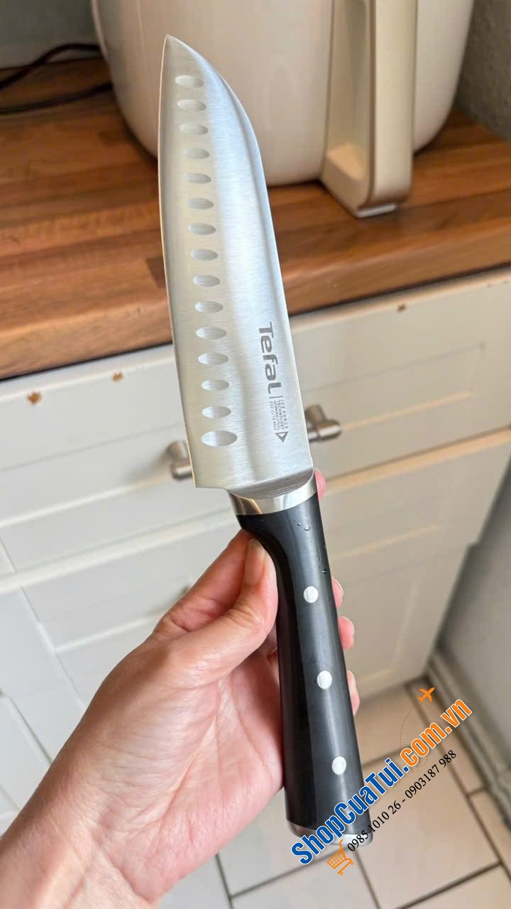 Dao Tefal Ice Force K23206 Santoku 18 cm mũi tù – Đỉnh cao của nghệ thuật cắt gọt
