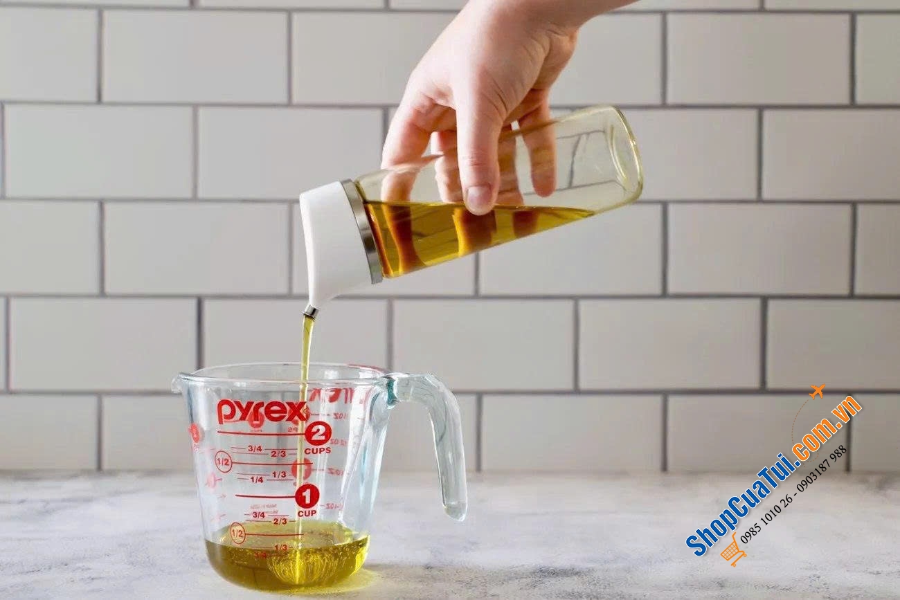 Bình đựng dầu giấm có vòi rót chính xác Oxo 355ml.