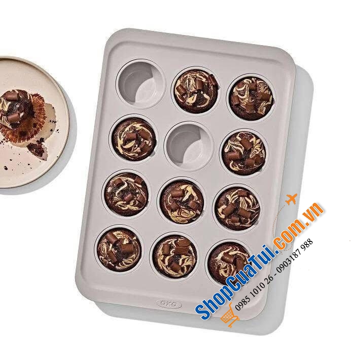Khay nướng bánh muffin kim loại phủ gốm chống dính 12 cup.