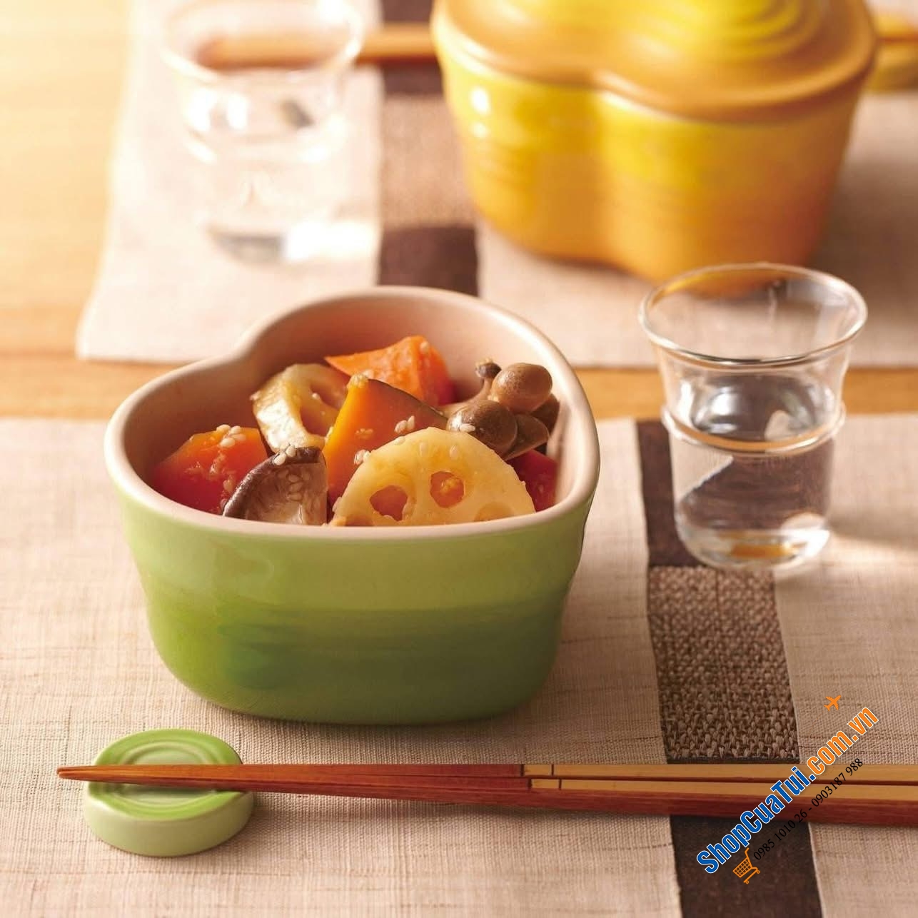 Sét 5 gác đũa cầu vồng Le Creuset loại tròn.