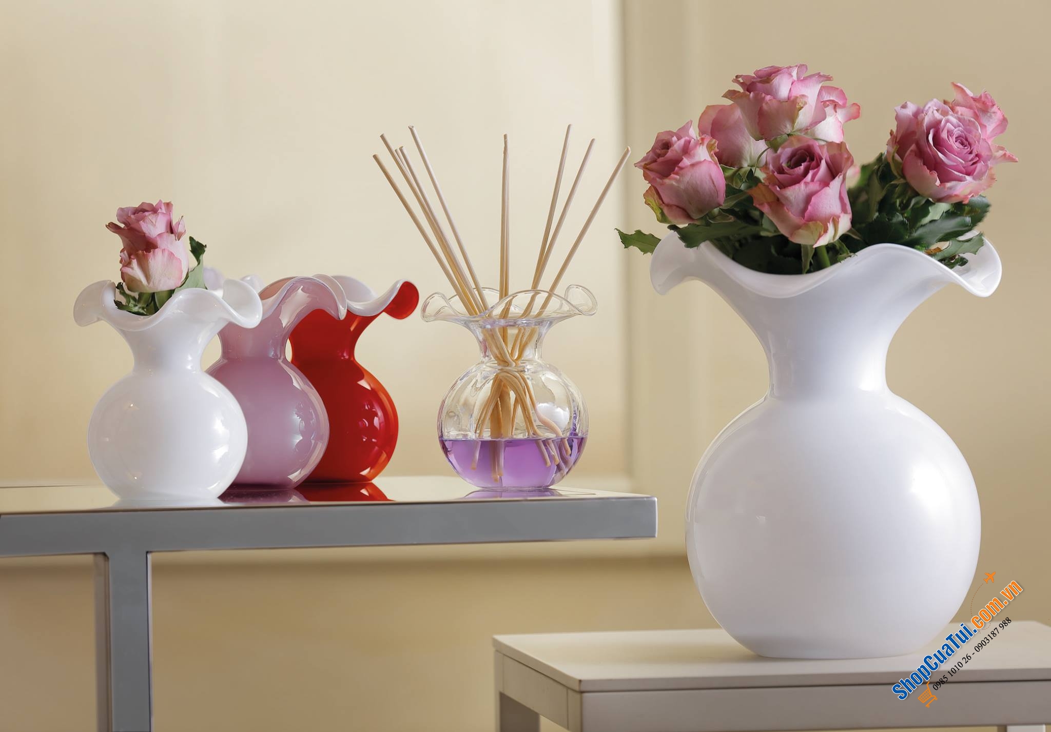 Lọ hoa IVV Primula đỏ rực rỡ 25cm - Hoàn hảo để trưng bày và cắm hoa trong ngày lễ hoặc decor