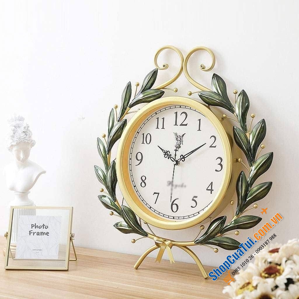 Đồng hồ treo tường phong cách Mỹ.
