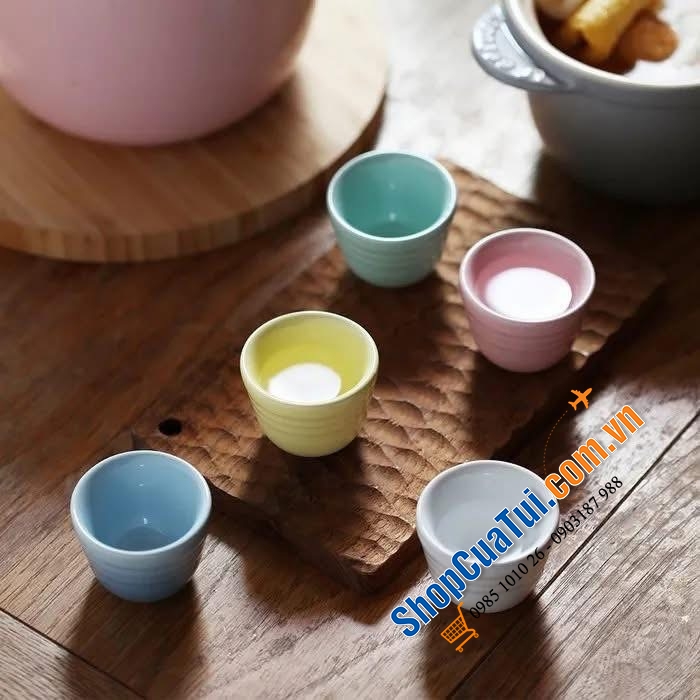 Sét chén uống Sochu, rịu mạnh Le Creuset cầu vồng Pastel.