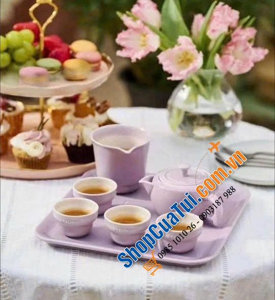 Bộ trà kèm khay Staub 7 món.