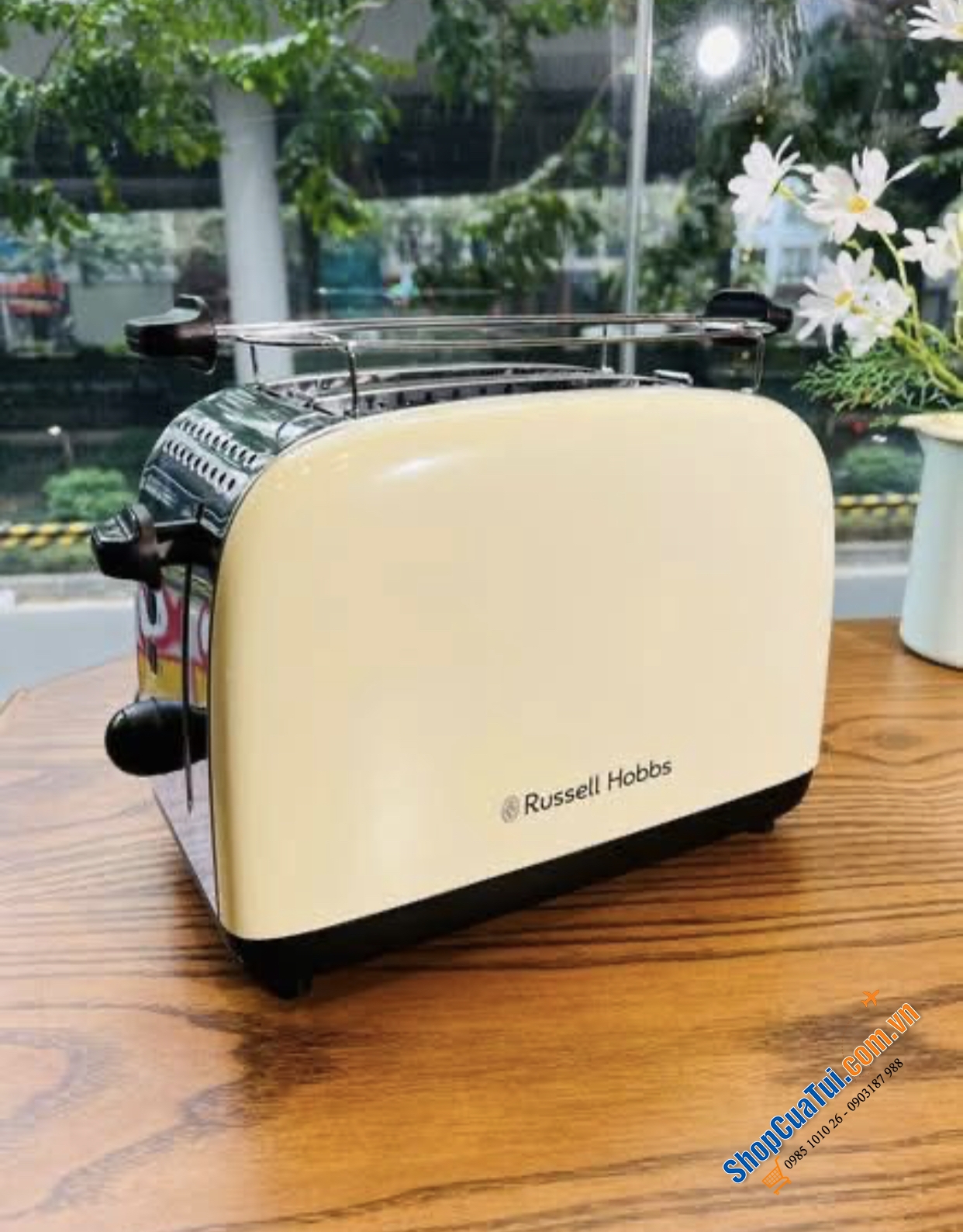 Máy nướng bánh mì Russell Hobbs 26551-56 Colours Plus 1600W.