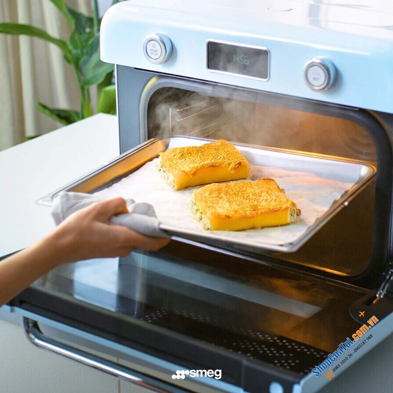 Lò nướng kèm hấp SMEG.