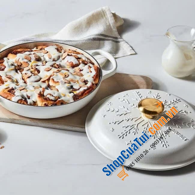 Nồi chảo Staub bông tuyết trắng 26cm.