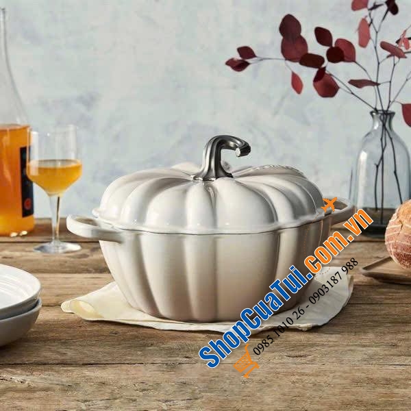 Nồi bí ngô Le Creuset Meringue 24cm – 3,7L.