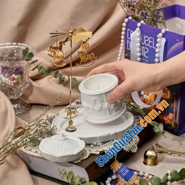 Sét nến thơm kèm giá đỡ nến xoay cao cấp.