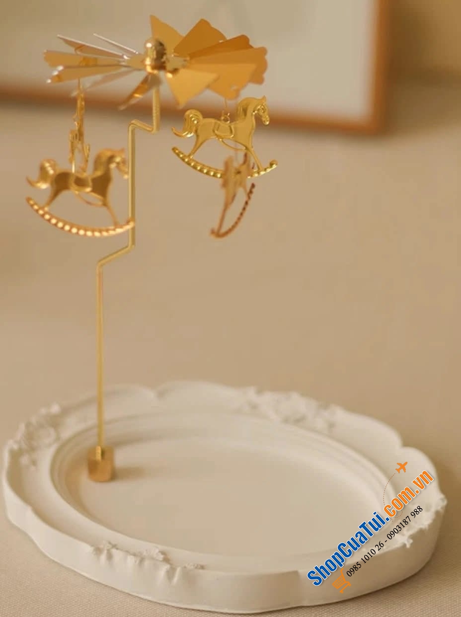 Sét nến thơm kèm giá đỡ nến xoay cao cấp.